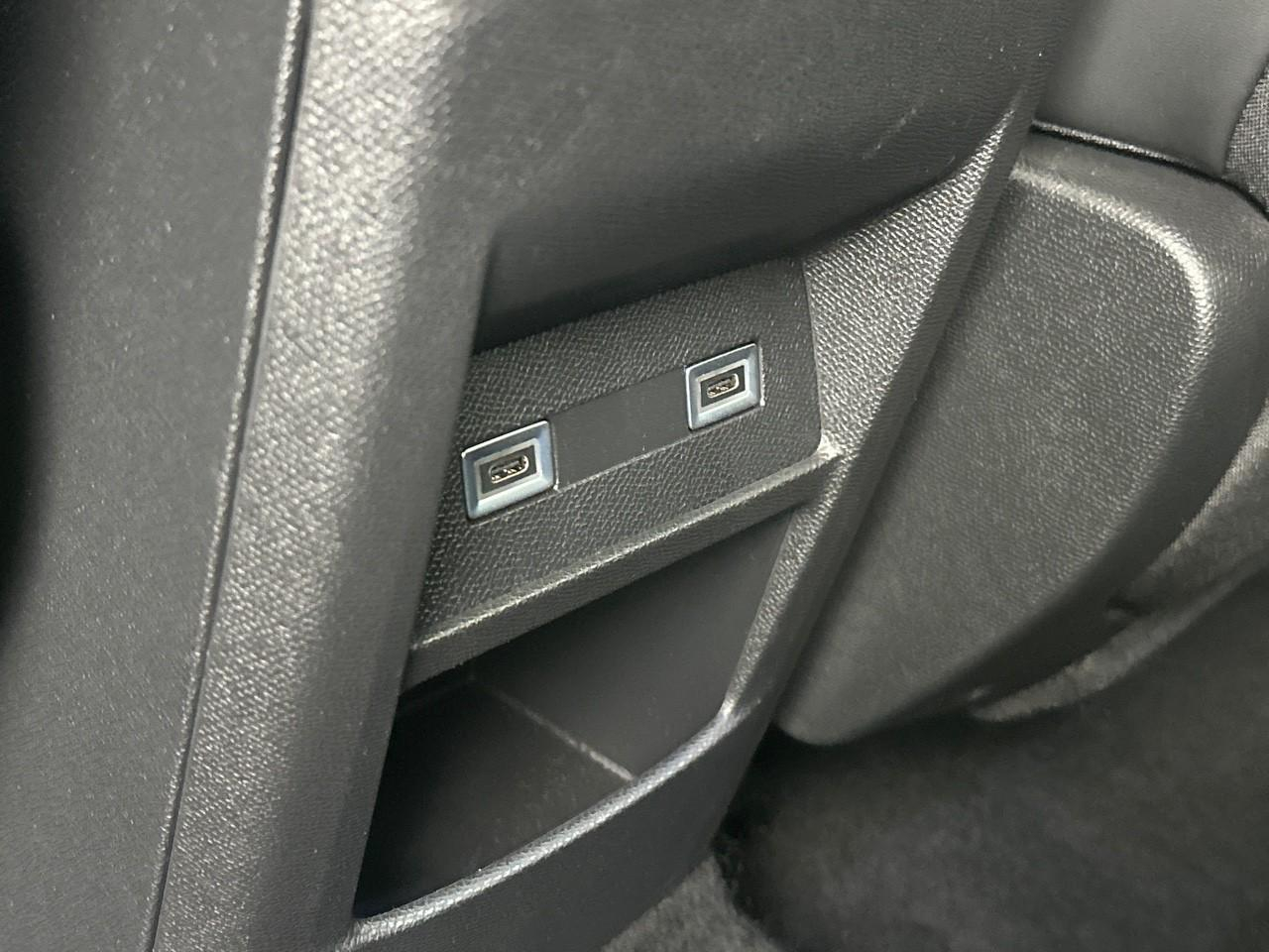 Peugeot 308 hybrid 145 e-dcs6 allure — photo 36