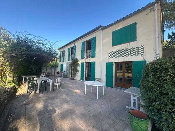 Maison 7 pièces 220 m²