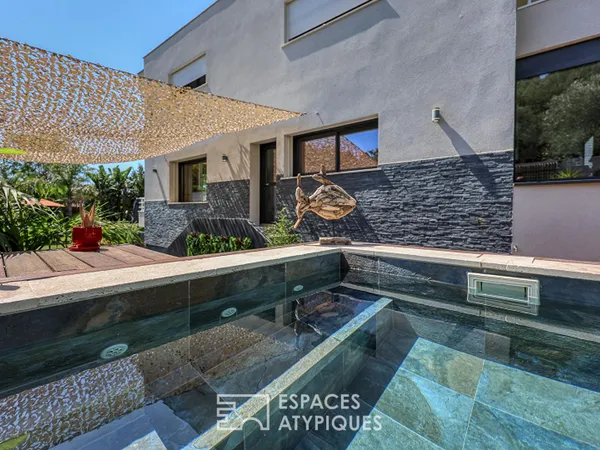 Duplex avec piscine entre plage et port