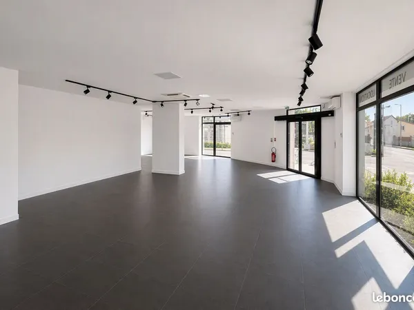 Local commercial 180 m² BEGLES