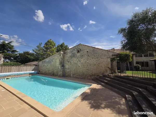 Maison 6 pièces 210 m²