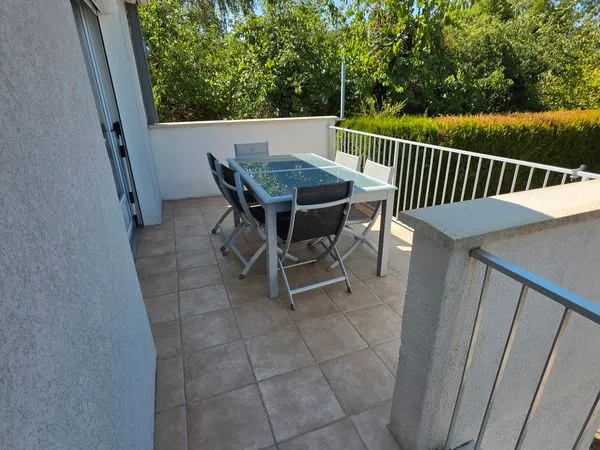 Maison familiale 118 m² - 3 chambres, bureau, garage et jardin - Bourges Hôpital
