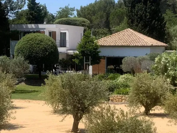 Maison 6 pièces 253 m²