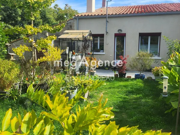 Maison 85 m², 3 chambres, entièrement rénovée