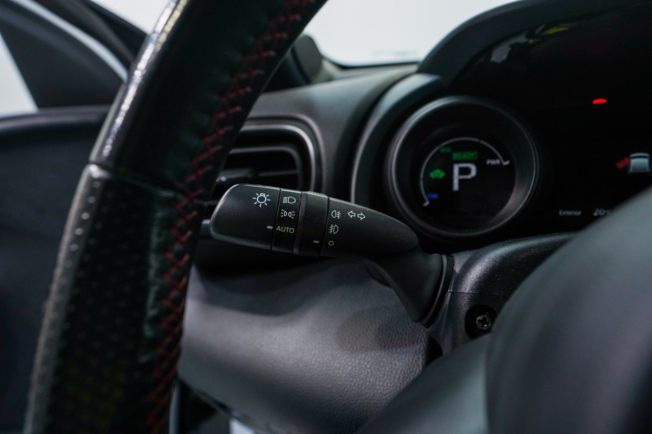 Toyota Yaris 4 — photo 21