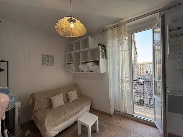 Studette 1 pièce 12 m²