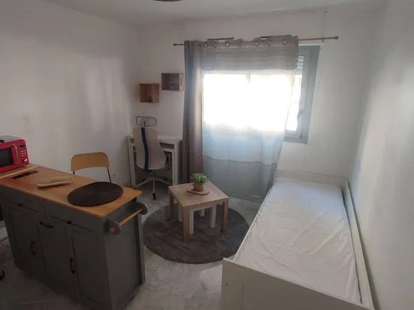 Studio 1 pièce 18 m²