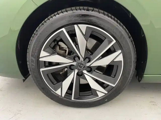 Peugeot 308 phev 180 e-eat8 — photo 84