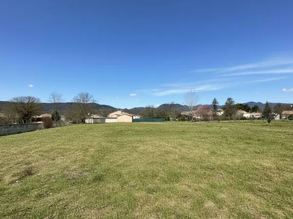 Terrain 1061 m²