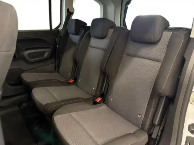 Toyota Proace city verso medium 1.5 100 d-4d design rc23 — photo 28