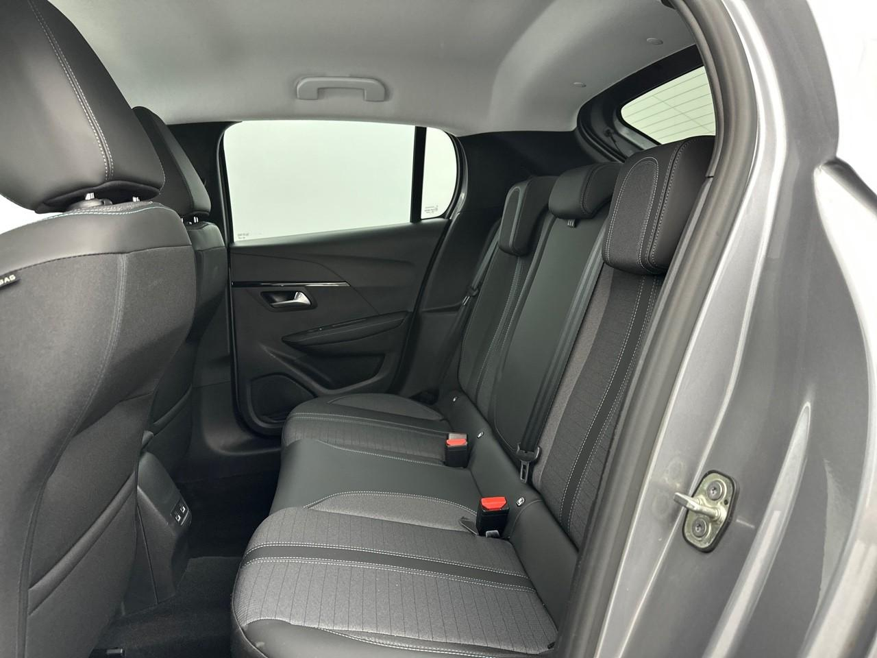 Peugeot 208 puretech 100 s&s bvm6 allure — photo 12