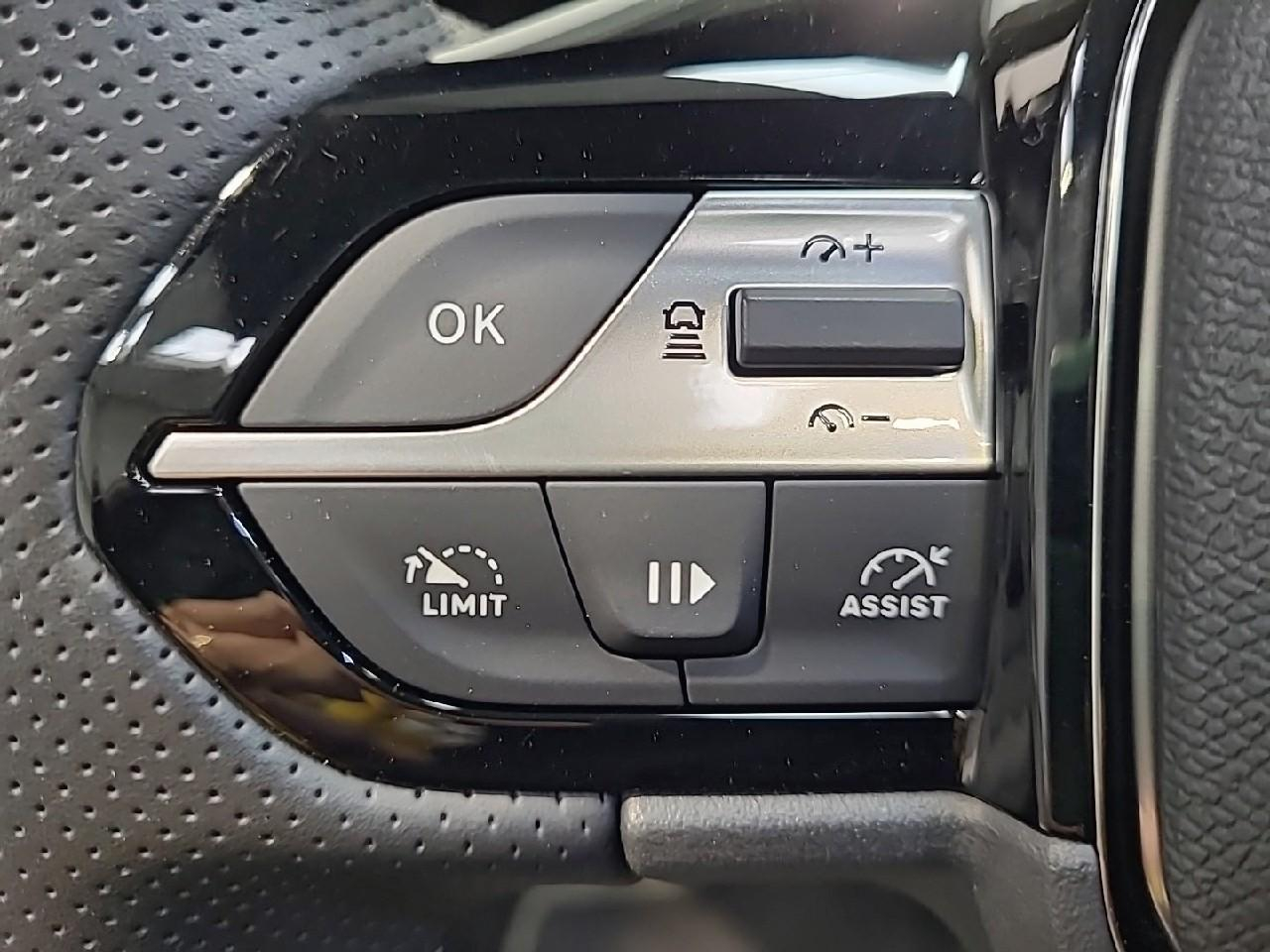 Peugeot 308 sw hybrid 136 e-dcs6 gt — photo 24