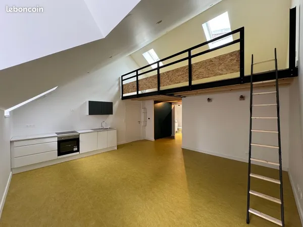 T2 avec mezzanine refait a neuf 51m²