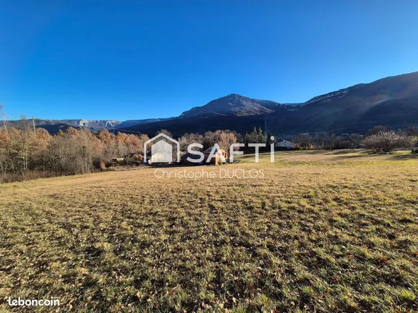 Terrain 1881 m² NOYERS-SUR-JABRON