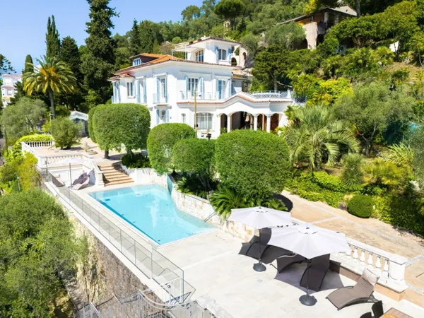 Exceptionnelle villa contemporaine au Mont Boron - Vue mer panor