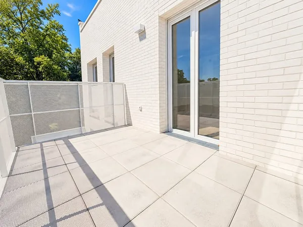 DERNIER ETAGE ET GRANDE TERRASSE