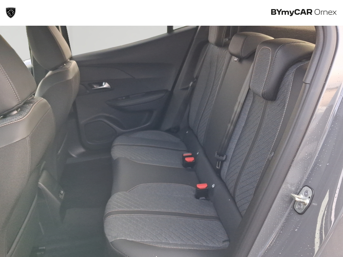Peugeot 2008 Hybrid 145 e-DCS6 — photo 18