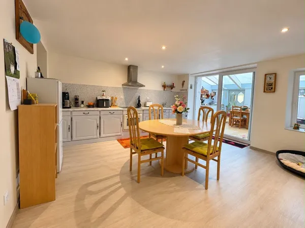Maison familiale de caractère, terrain de 1 700 m²