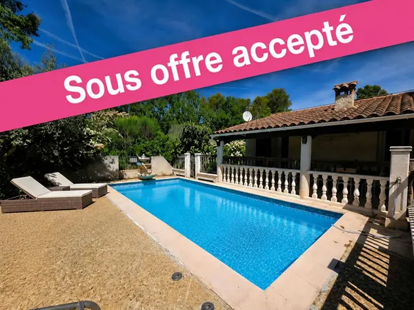Villa individuelle 3/4p 80m2 Piscine 1230m2 Jardin
