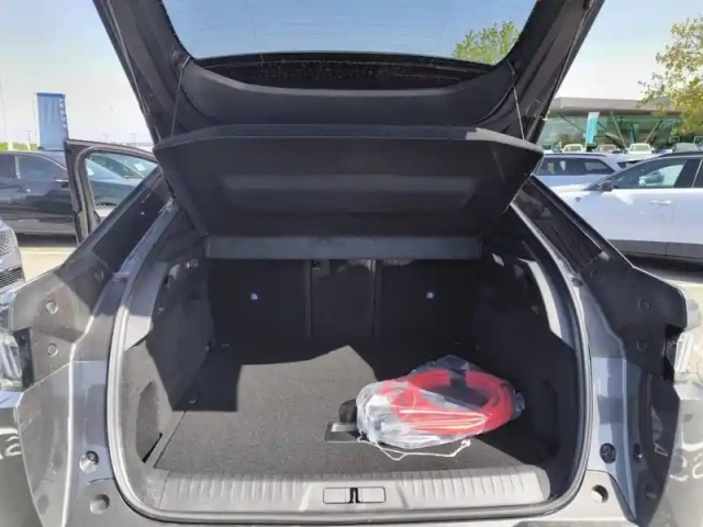 Peugeot 3008 electrique 210 ch 73 kwh — photo 6