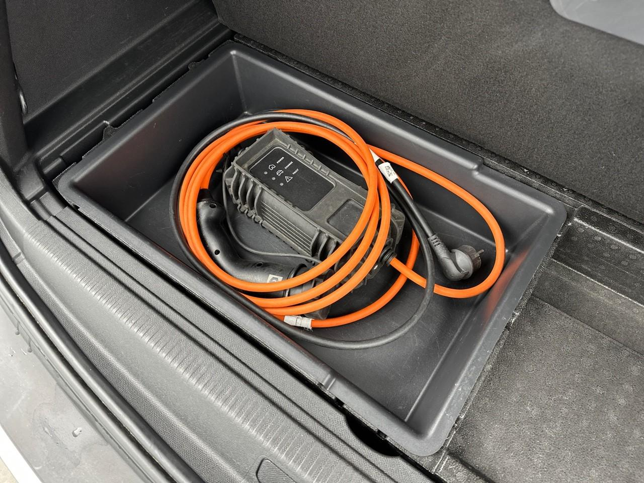 Peugeot 3008 hybrid 225 e-eat8 allure pack — photo 33