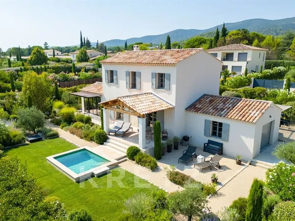 Bastide contemporaine aux abords de Lourmarin