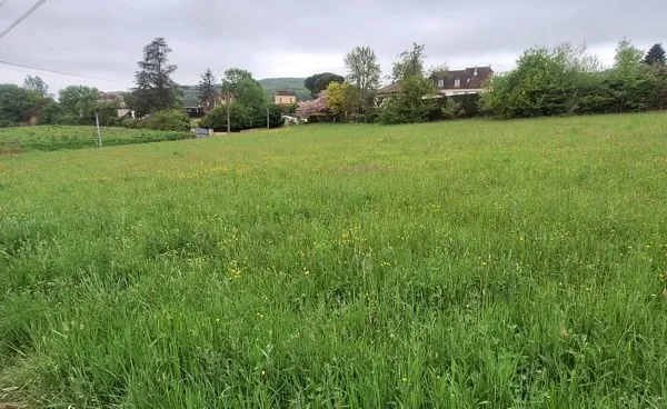 Terrain constructible 2089 m²