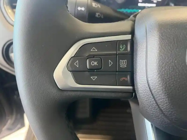 Jeep Renegade 1.3 turbo t4 190ch phev 4xe summit bva6 eawd — photo 11