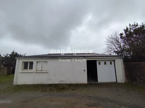 Dépendance avec studio et garage à rénover - Fort potentiel !