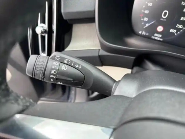Volvo Xc40 t2 129ch inscription luxe geartronic 8 — photo 15