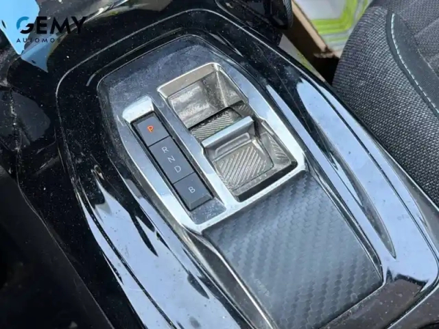 Peugeot 208 electrique 50 kwh 136ch — photo 19