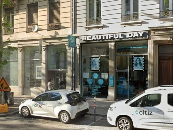 Vend salon de coiffure proche métro Garibaldi à Lyon