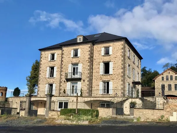 Maison 6 pièces 868 m²