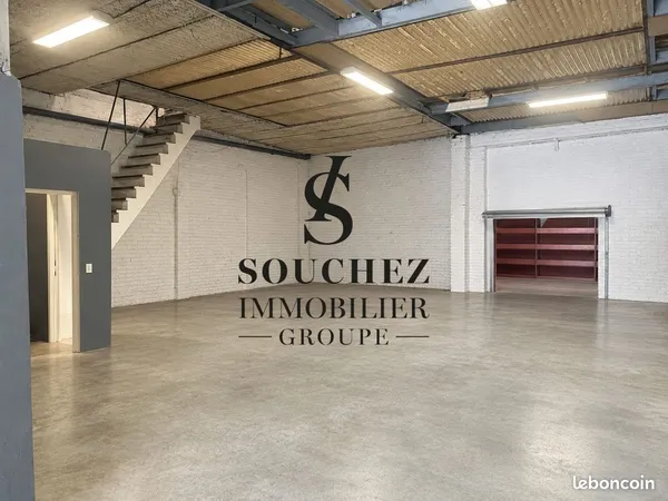 Local 151 m² Lens