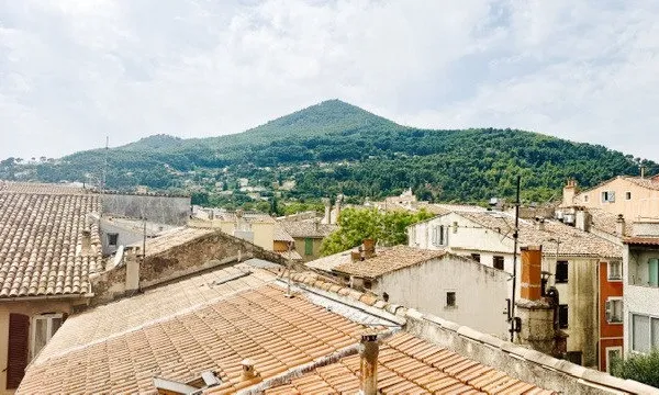 Immeuble la valette 120m2 avec terrasse