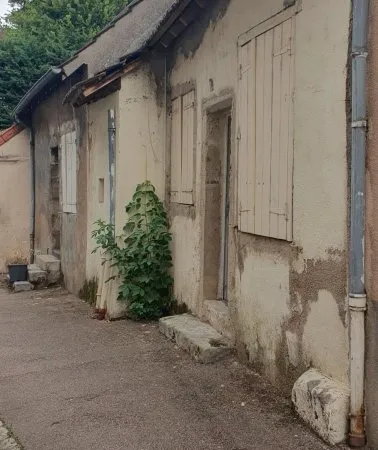 maison à saisir sans attendre dans les vieux quartier historique de la ville d'Autun aux portes du M