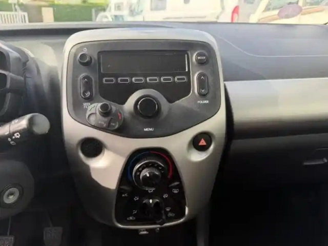 Citroën C1 vti 68 feel 5p — photo 15