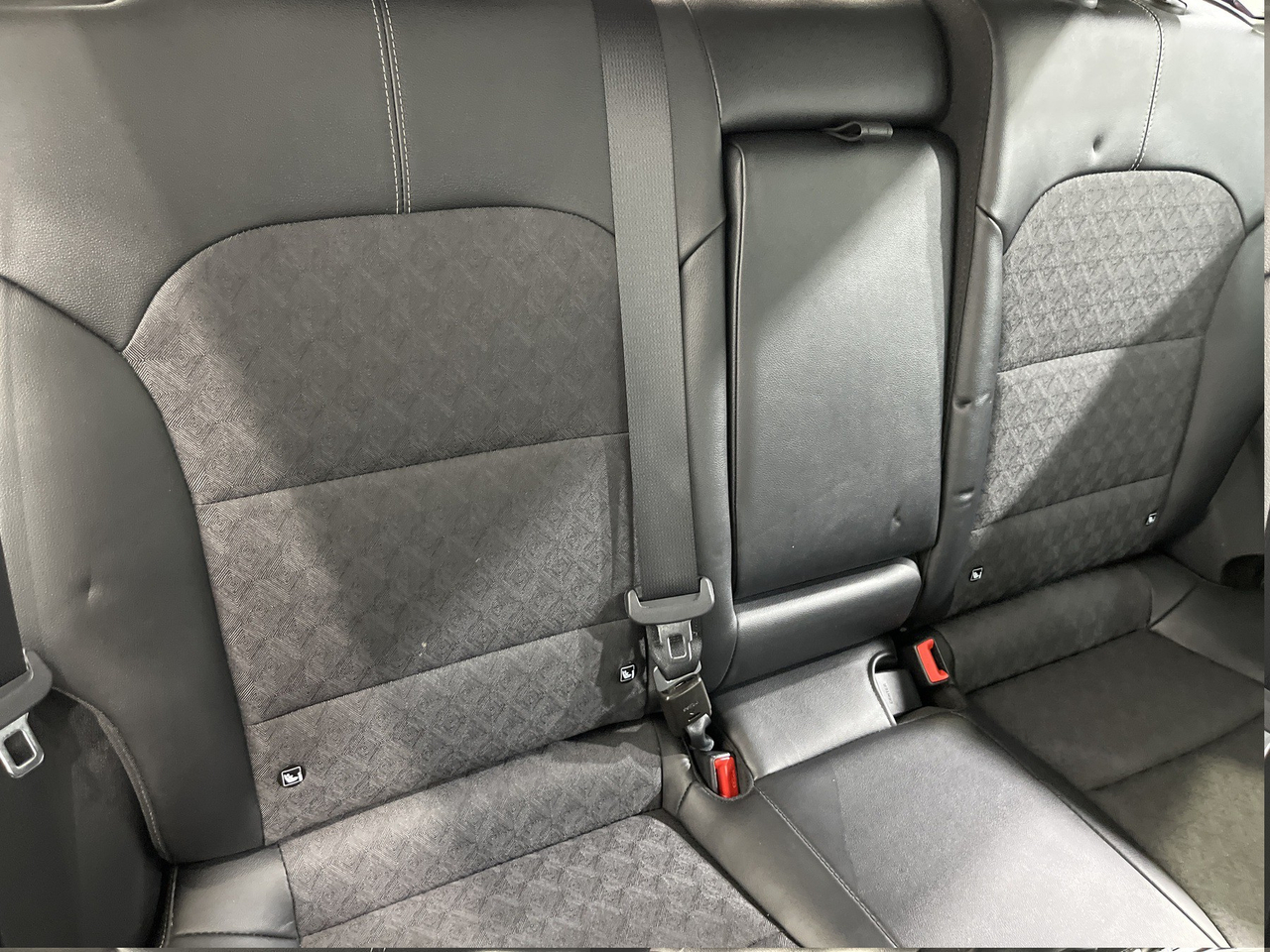 Kia Niro — photo 46