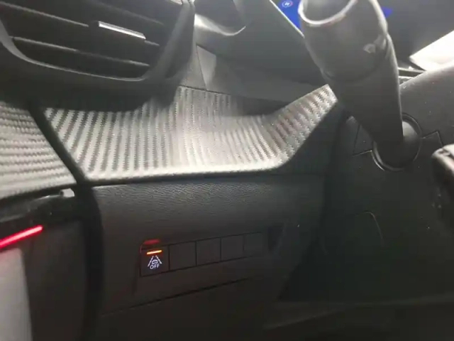 Peugeot 208 puretech 100 s&amp;s bvm6 — photo 17