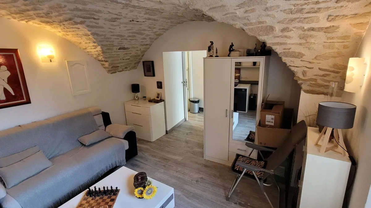 Photo 10
