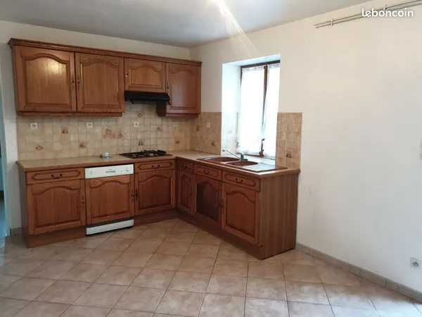 Maison 3 pièces - 2 chambres - 45 m² plus terrain clos - 2 mn Beauval