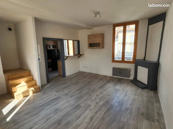 Duplex lumineux 2 chambres - Environ 65 m² - Centre-ville de Ribérac