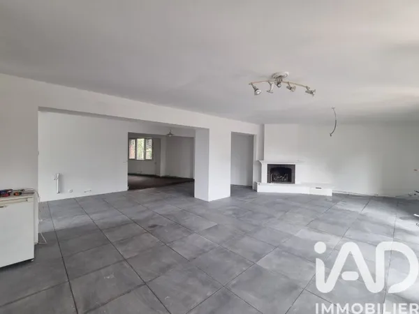 Maison 8 pièces 253 m²