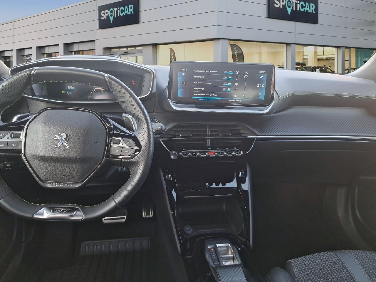 Peugeot 2008 puretech 130 s&s eat8 gt — photo 8