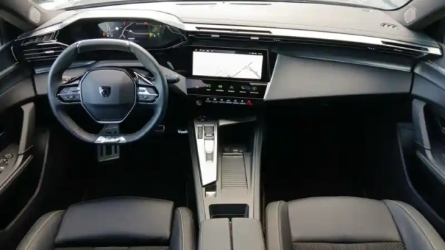 Peugeot 408 hybrid 145 e-dcs6 — photo 96