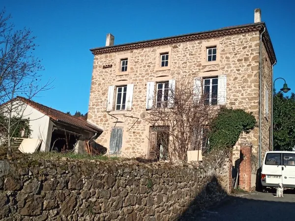 Magnifique Maison en pierre à rénover