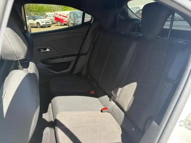 Opel Mokka electric 136ch ultimate — photo 10