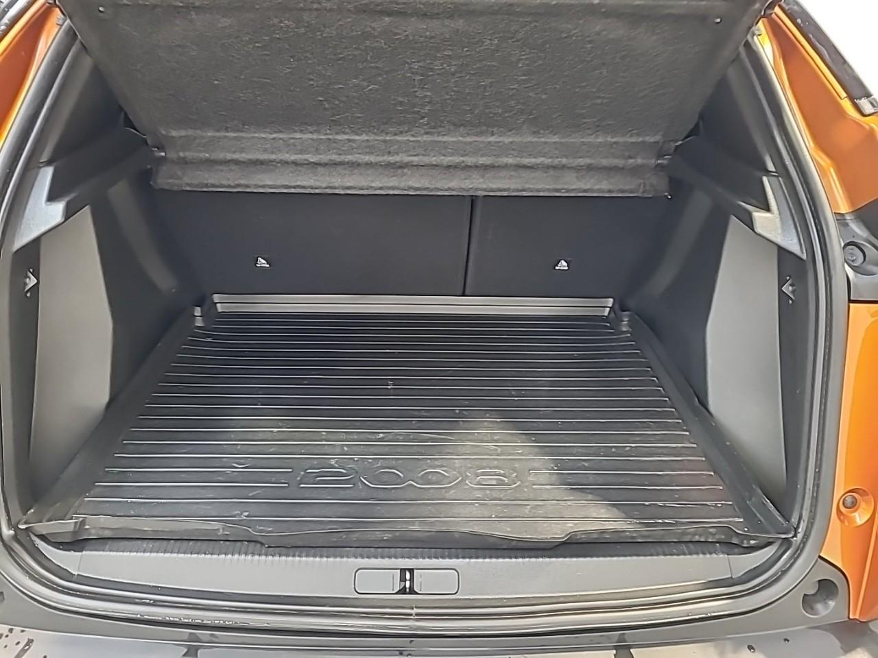 Peugeot 2008 puretech 130 s&s bvm6 gt — photo 14
