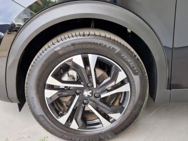 Peugeot 2008 1.2 puretech 130ch s&amp;s allure eat8 — photo 5