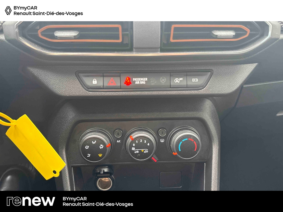 Dacia Sandero ECO-G 100 - 22 — photo 17
